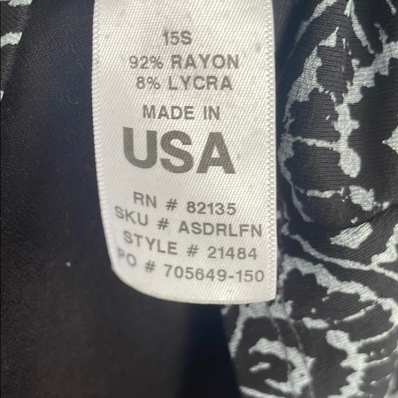 Fresh Produce Black and Grey Ruffled Front V-Neck Short Sleeve Dress Small - Picture 8 of 17